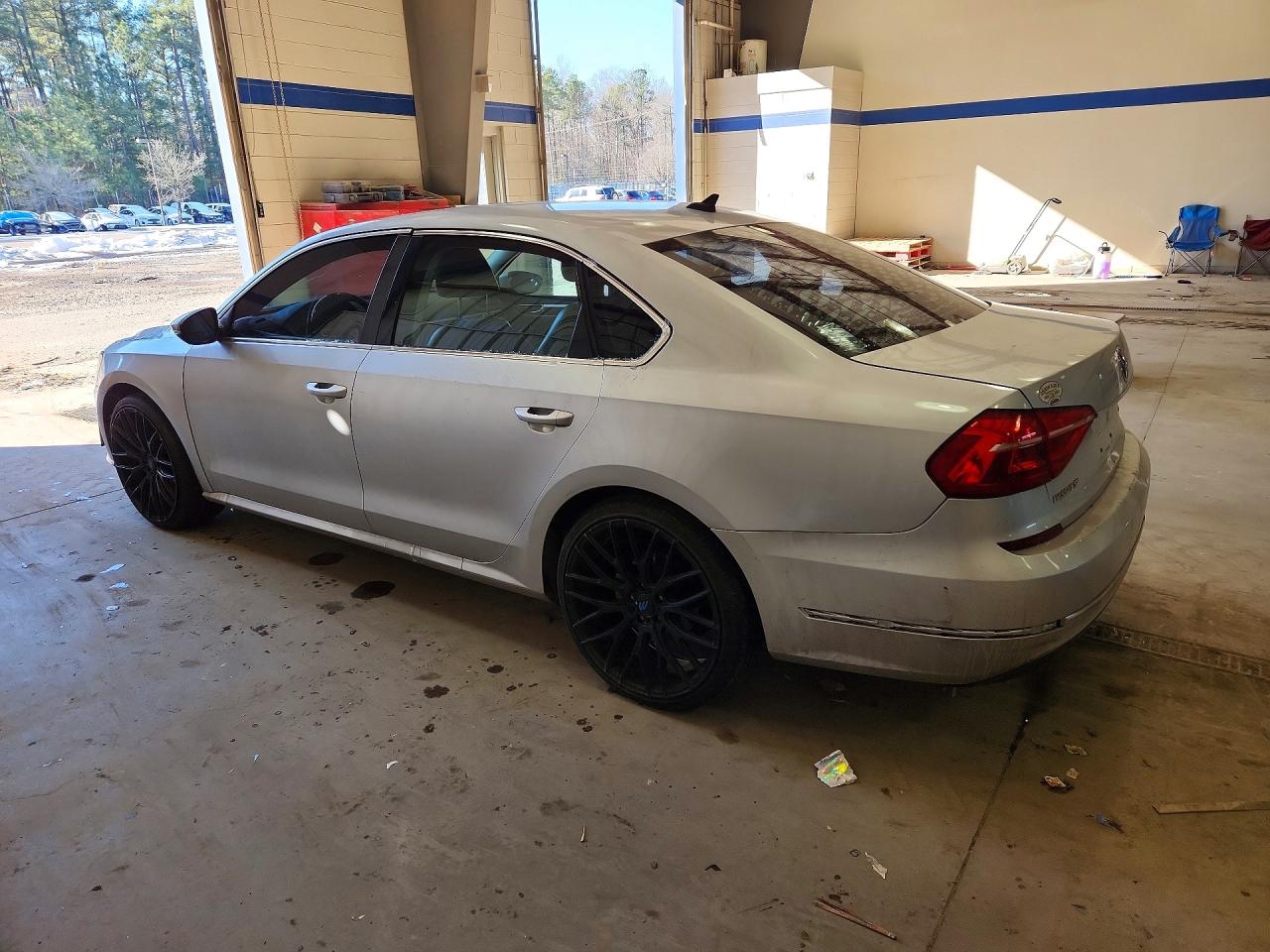 VOLKSWAGEN PASSAT SE 2016