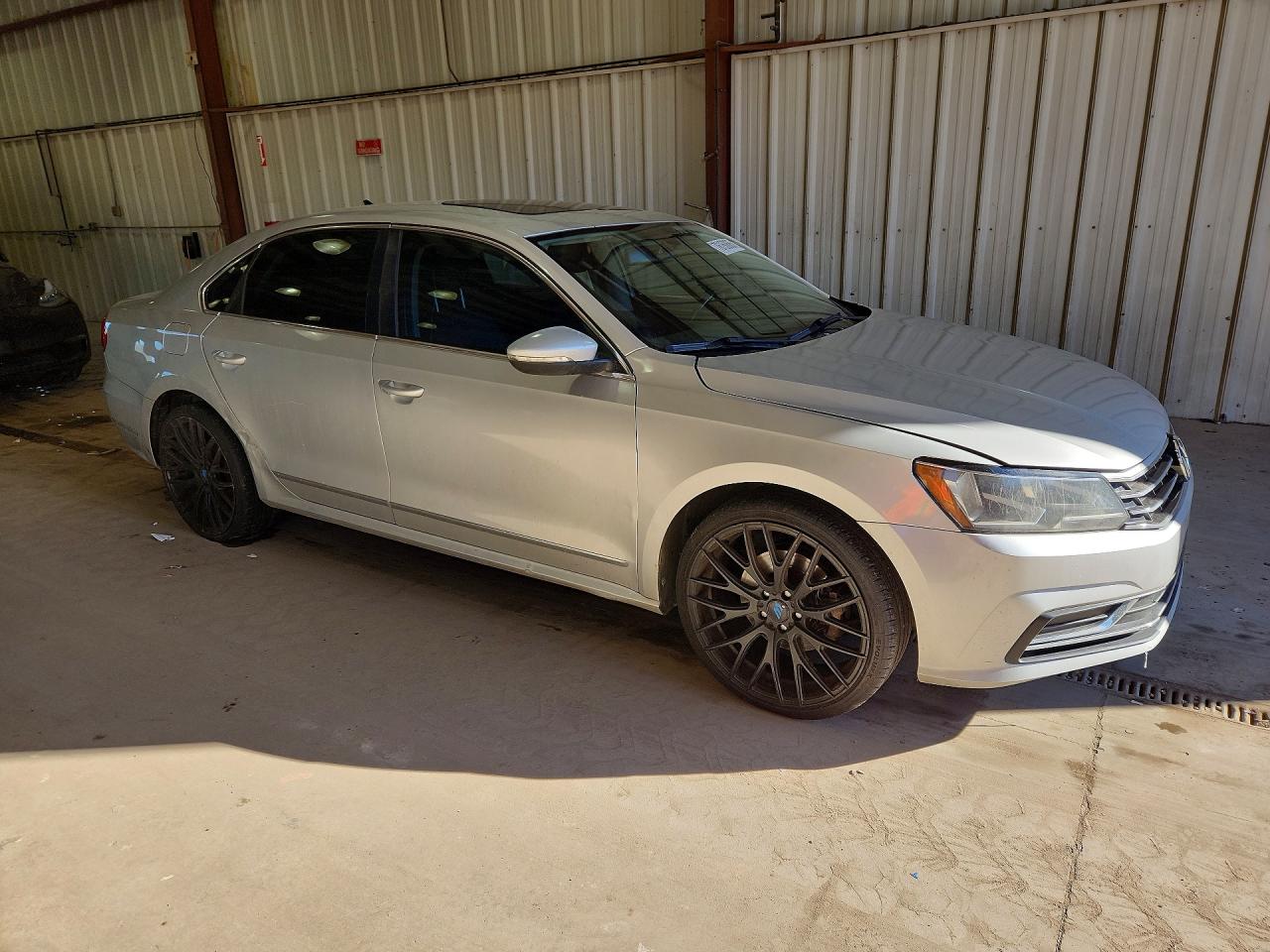 VOLKSWAGEN PASSAT SE 2016