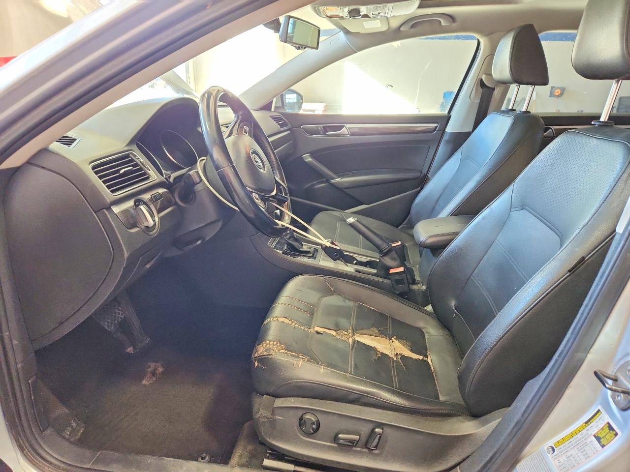 VOLKSWAGEN PASSAT SE 2016