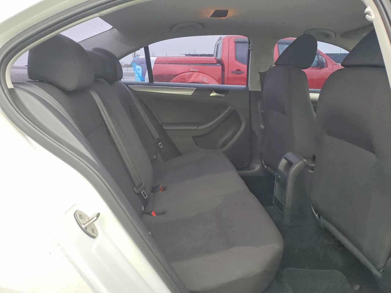 VOLKSWAGEN JETTA SE 2014