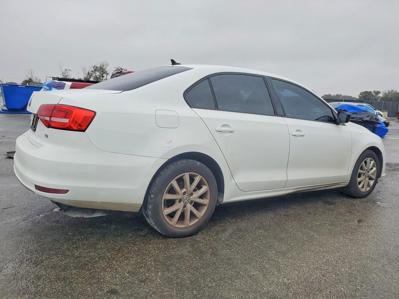 VOLKSWAGEN JETTA SE 2014