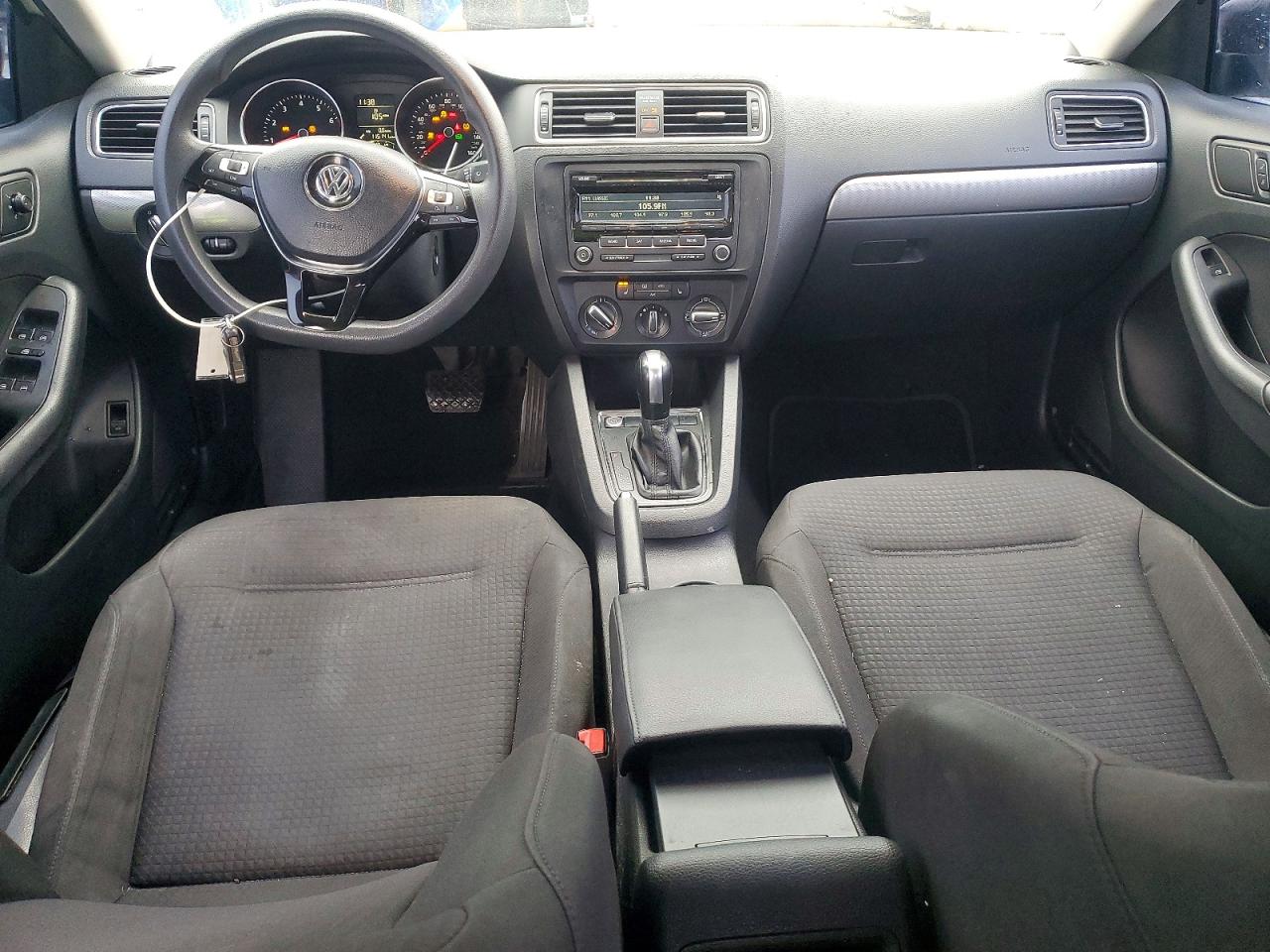 VOLKSWAGEN JETTA SE 2014