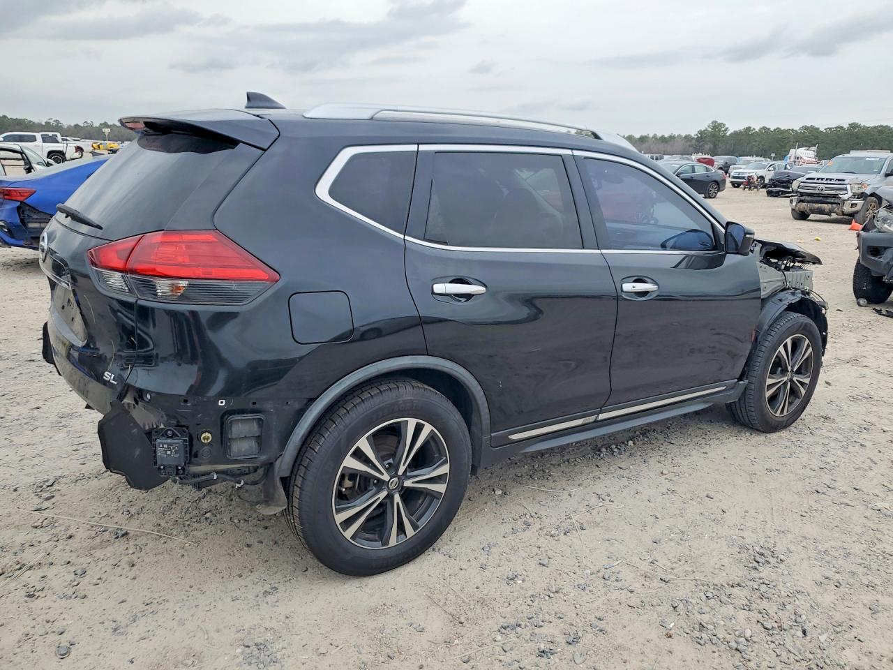 NISSAN ROGUE SL 2017