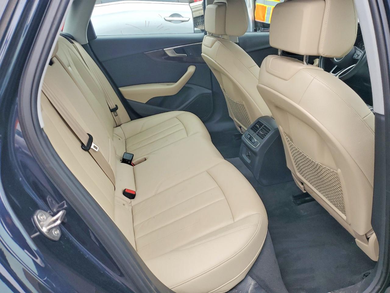 AUDI A4 PREMIUM 2016