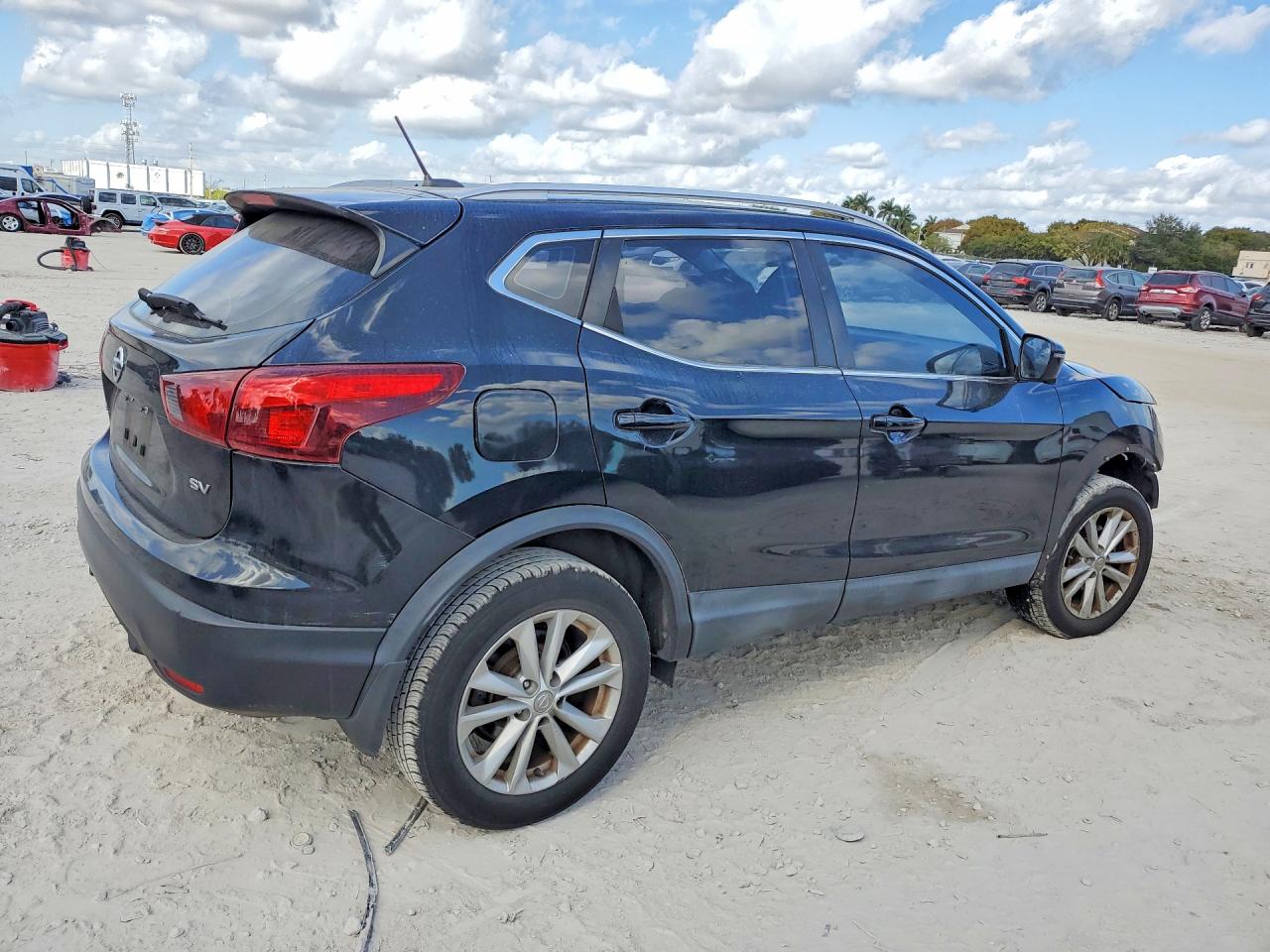 NISSAN ROGUE SPORT SV 2017