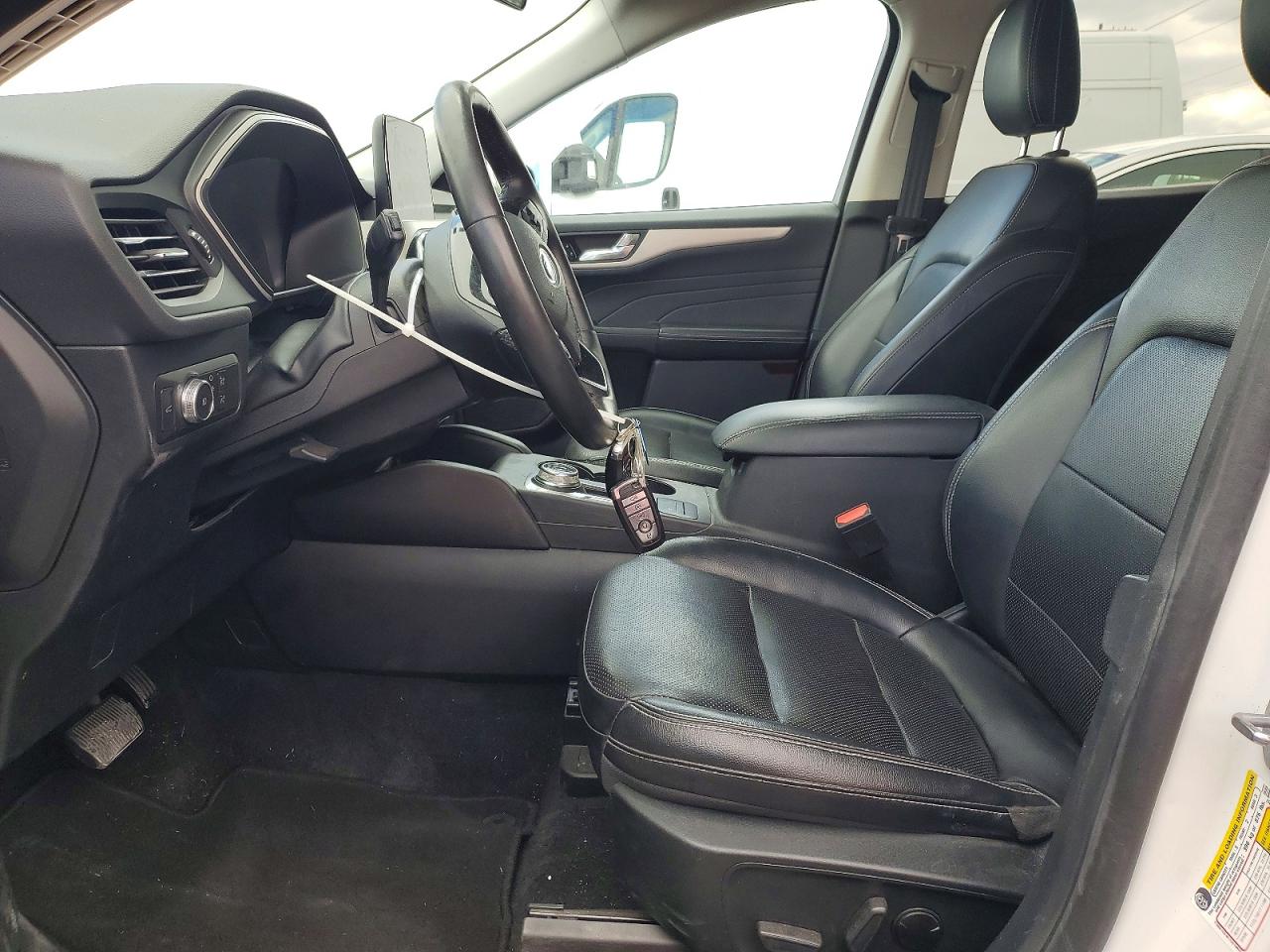 FORD ESCAPE SEL 2022