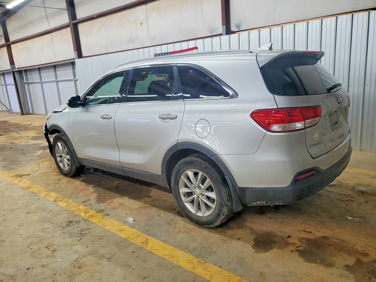 KIA SORENTO LX 2015