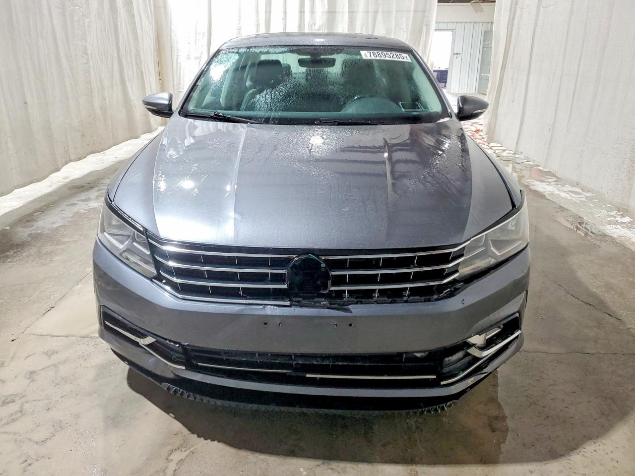 VOLKSWAGEN PASSAT SE 2015