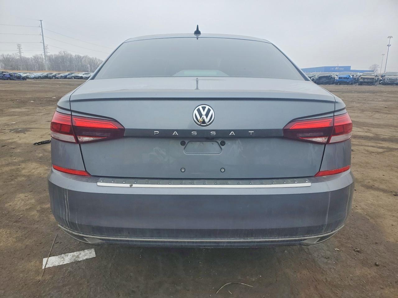 VOLKSWAGEN PASSAT SE 2021