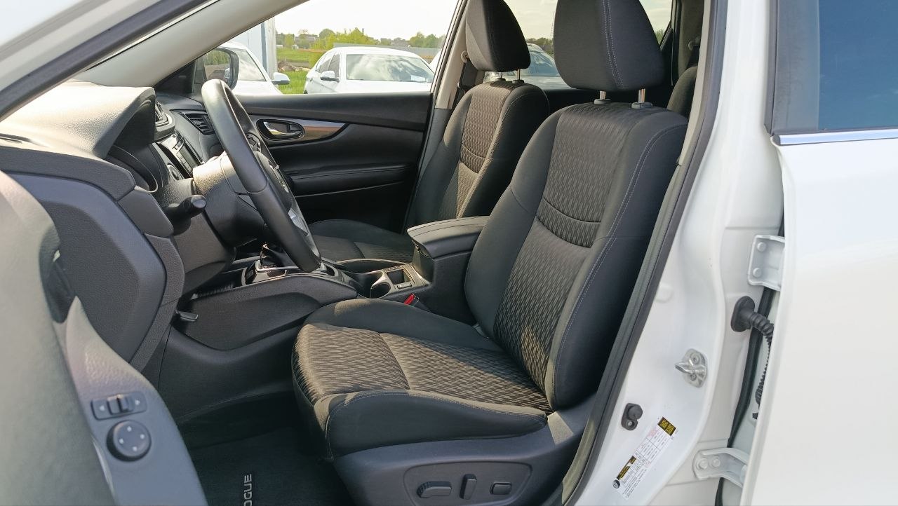 NISSAN ROGUE SV 2018