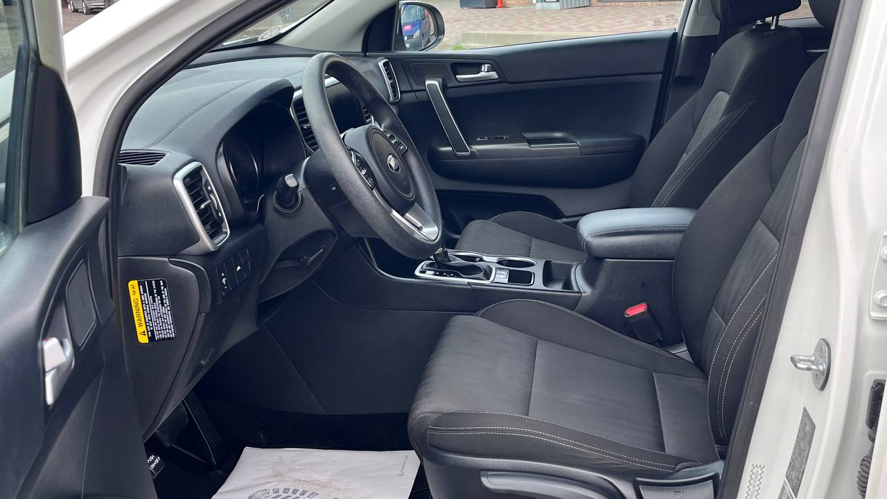 KIA SPORTAGE LX 2020