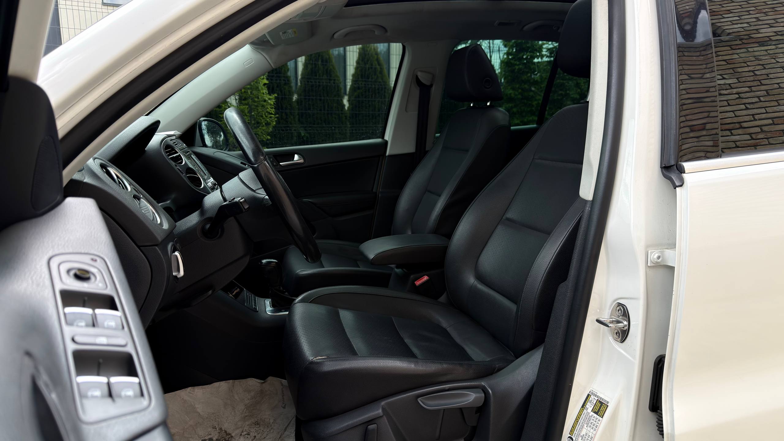VOLKSWAGEN TIGUAN SE 2012