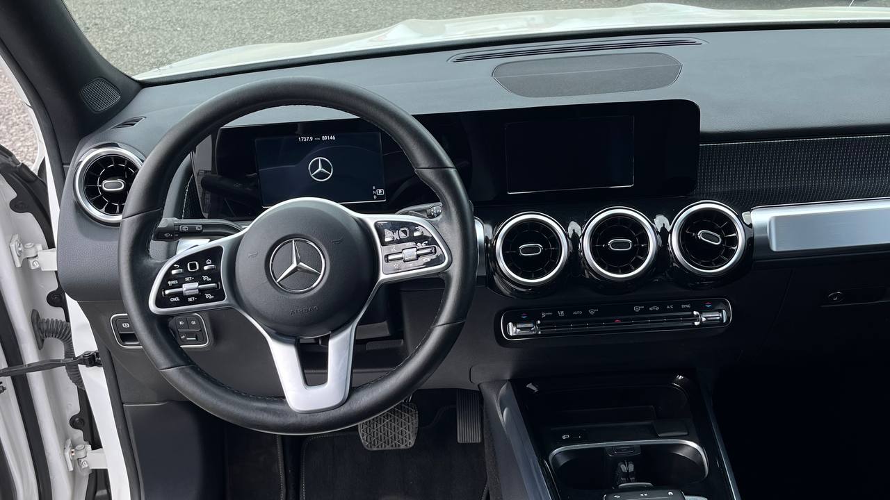 MERCEDES-BENZ GLB 250 2020