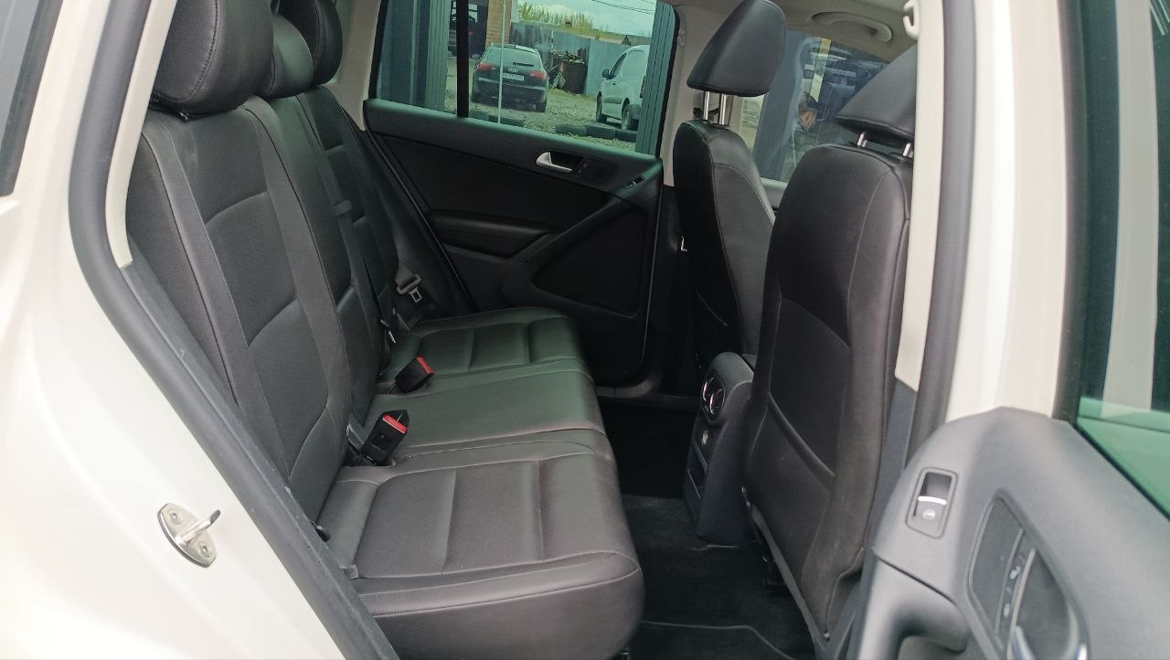 VOLKSWAGEN TIGUAN SE 2012