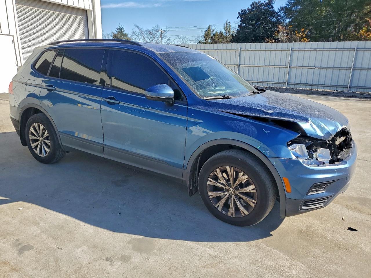 VOLKSWAGEN TIGUAN S 2017