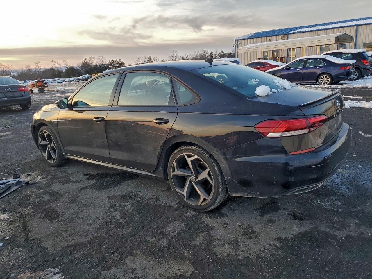 VOLKSWAGEN PASSAT R-Line 2021