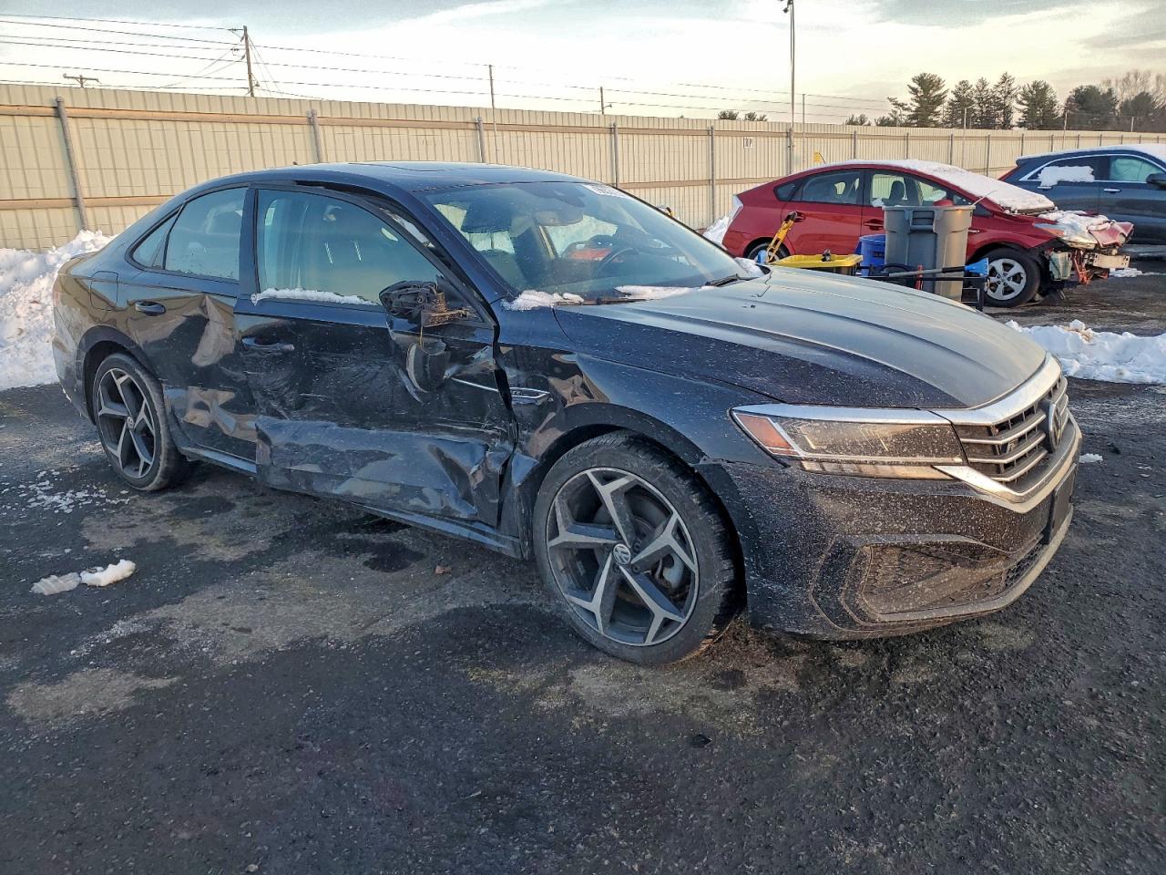 VOLKSWAGEN PASSAT R-Line 2021