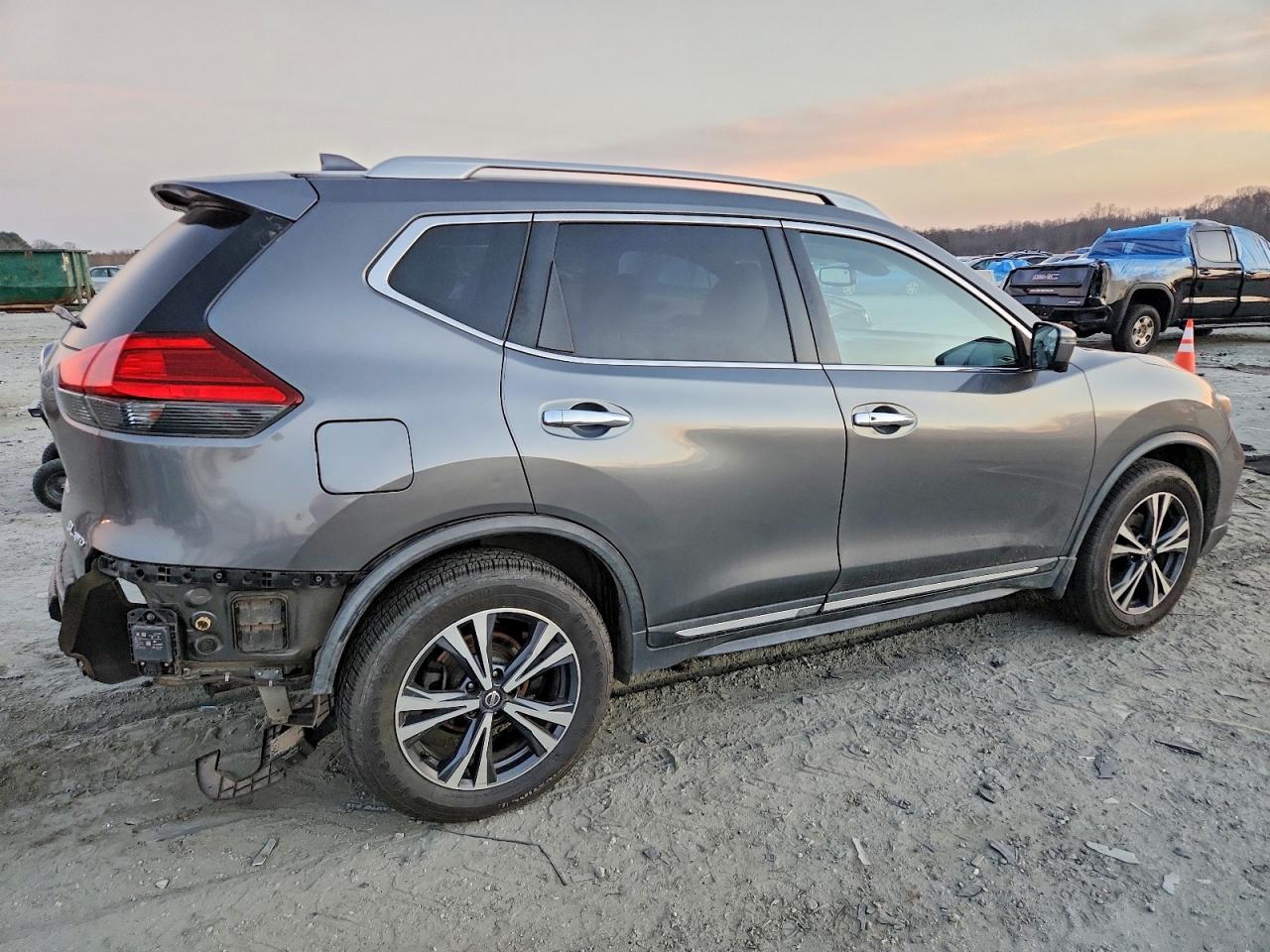 NISSAN ROGUE SL 2017