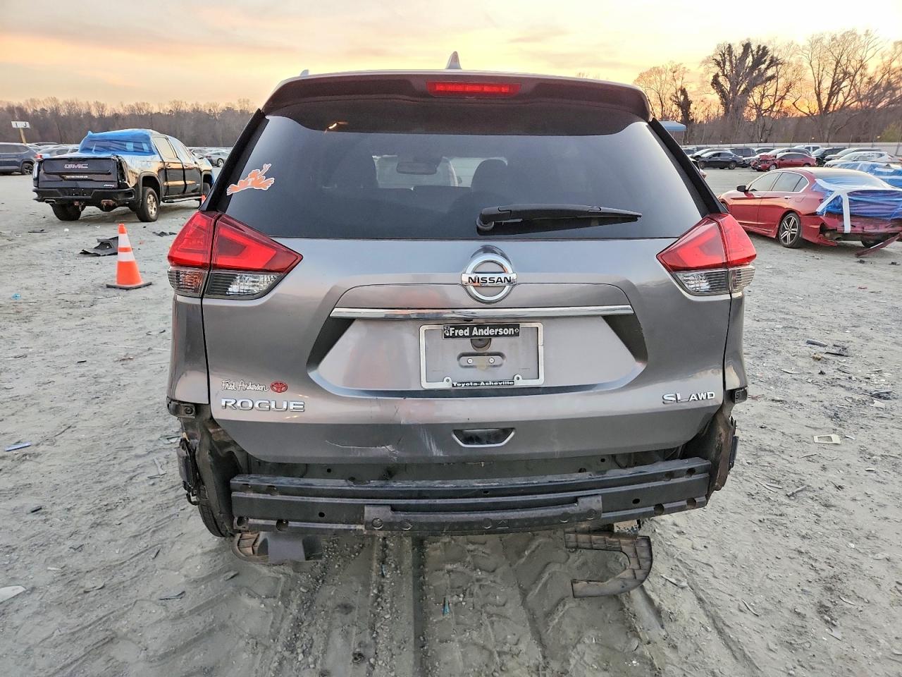 NISSAN ROGUE SL 2017