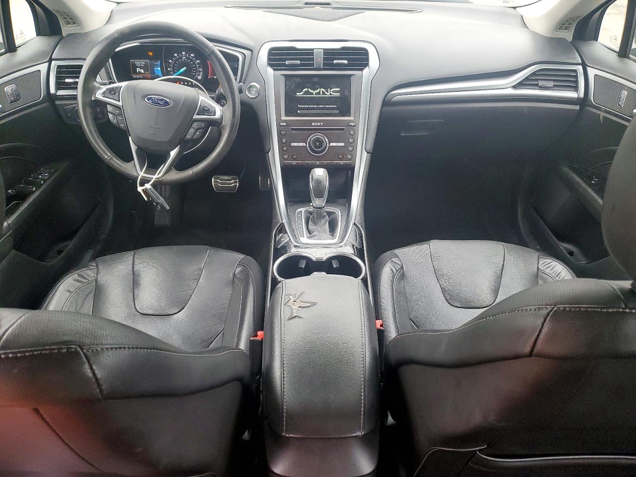 FORD FUSION TITANIUM 2015