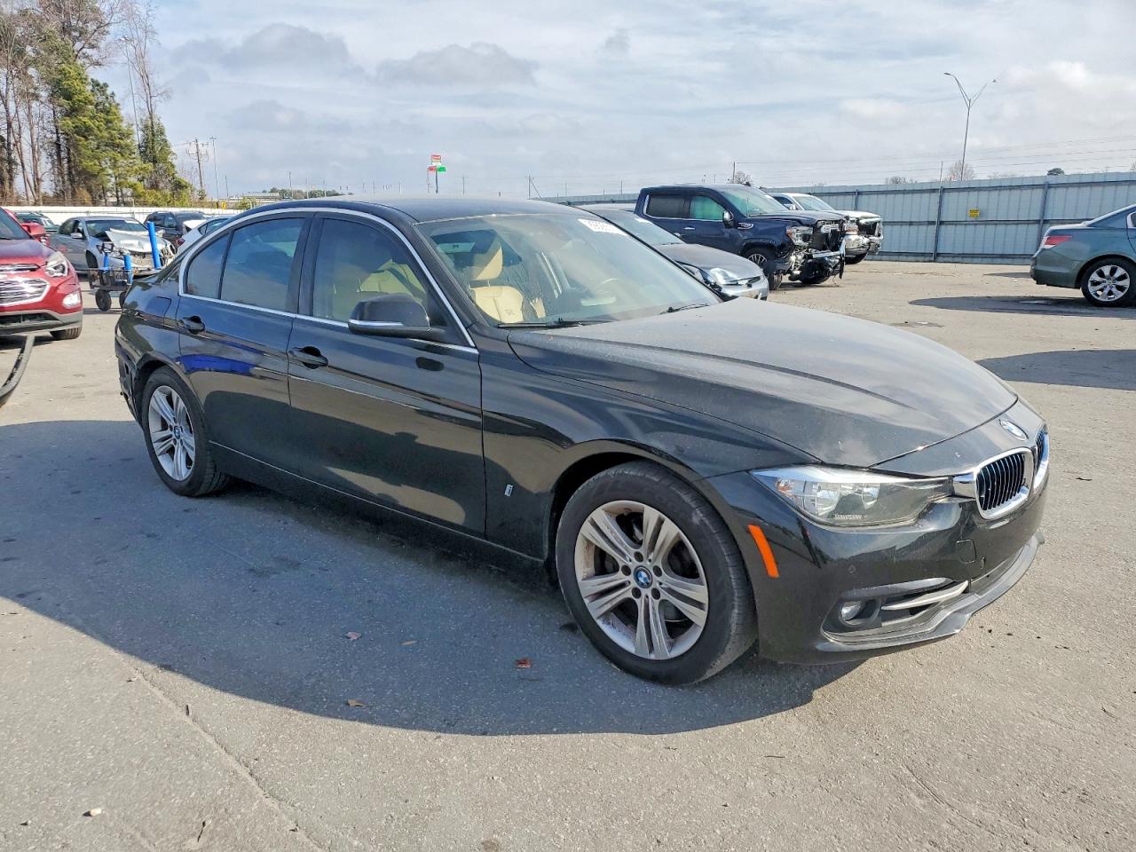 BMW 330 E 2016
