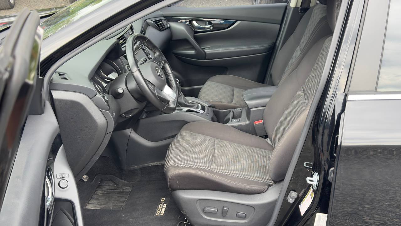 NISSAN ROGUE SPORT SV 2017