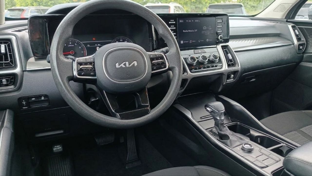 KIA SORENTO LX 2021
