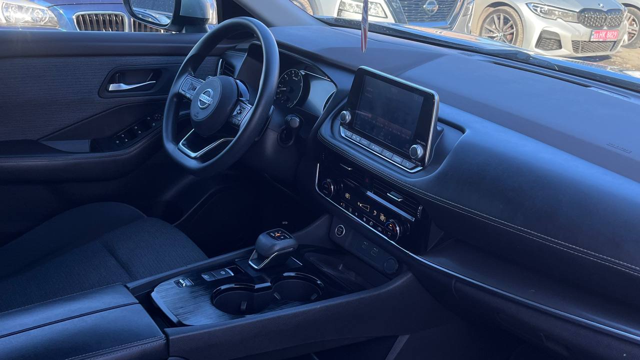 NISSAN ROGUE SV 2021