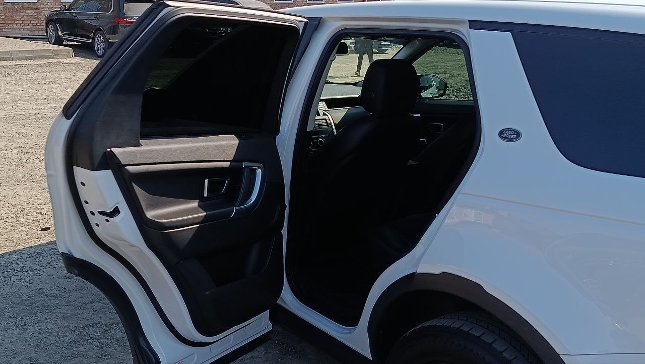 LAND ROVER DISCOVERY SPORT HSE 2016