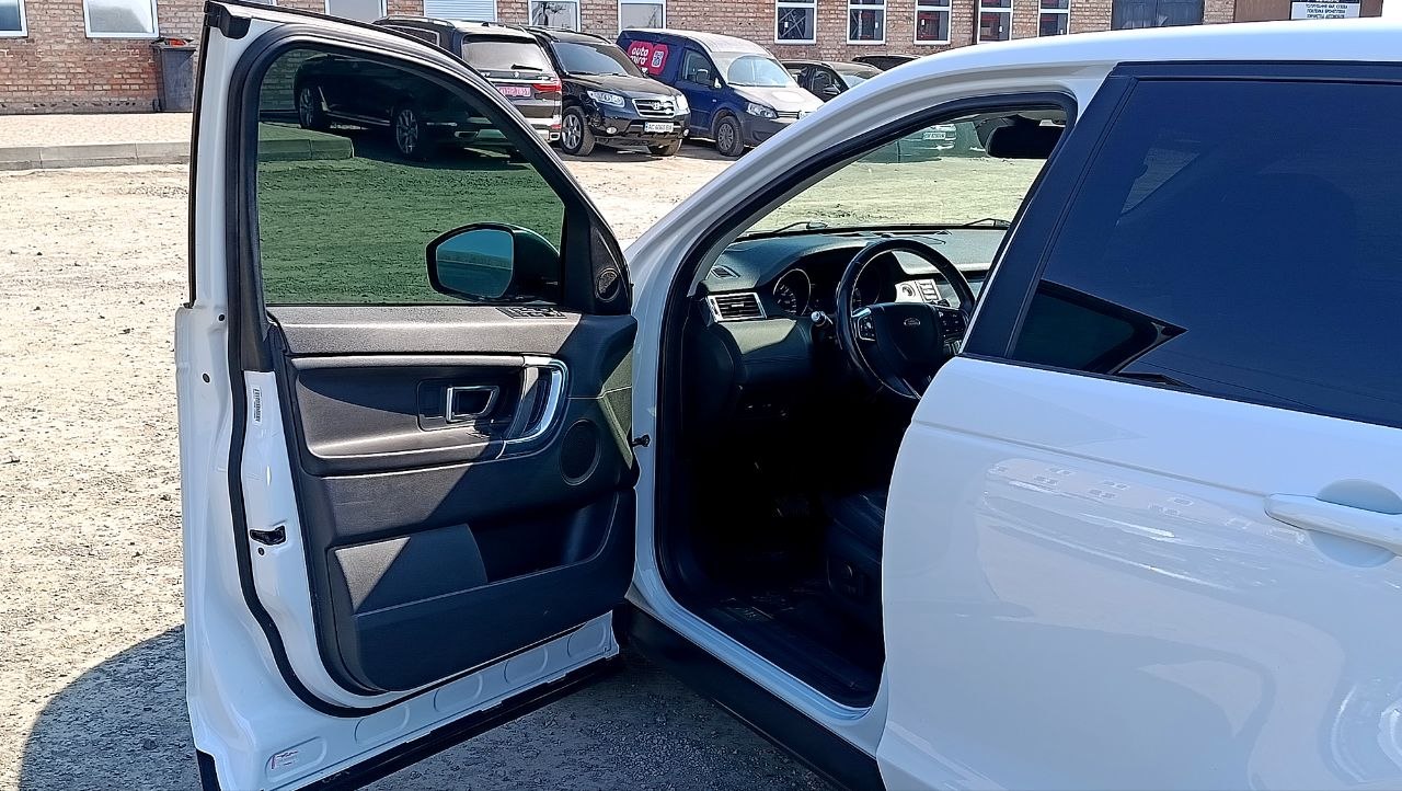 LAND ROVER DISCOVERY SPORT HSE 2016