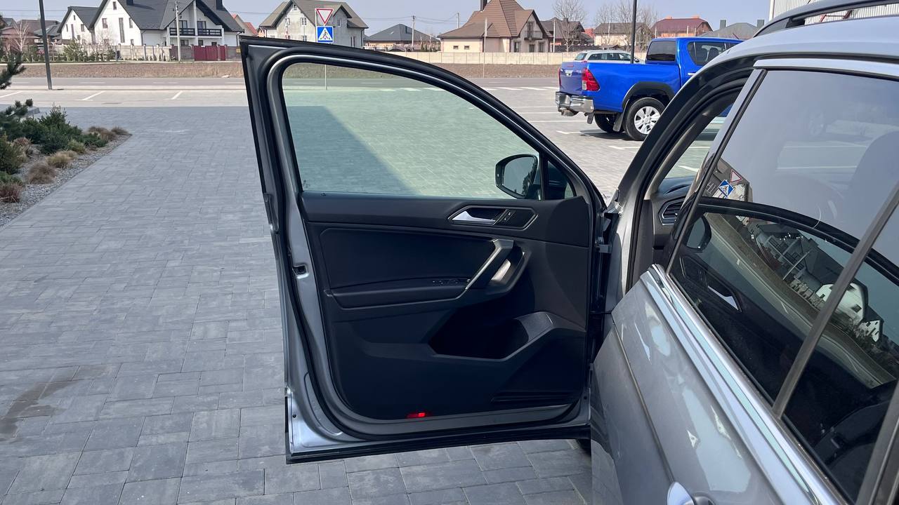 VOLKSWAGEN TIGUAN SE  2019