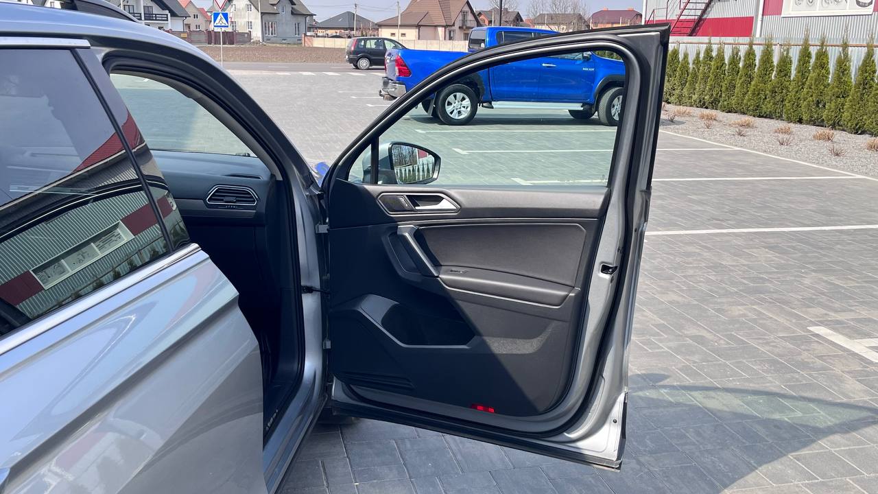 VOLKSWAGEN TIGUAN SE  2019