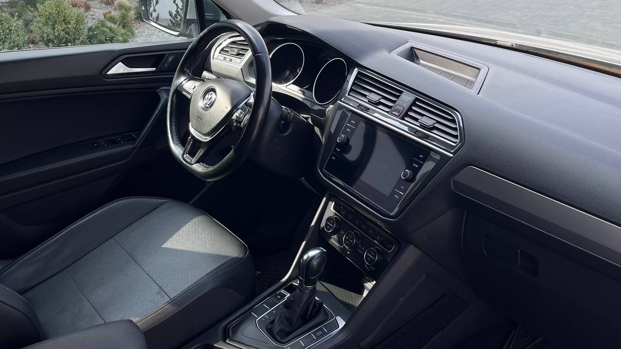 VOLKSWAGEN TIGUAN SE  2019