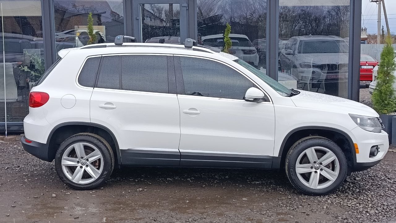 VOLKSWAGEN TIGUAN SE 2012
