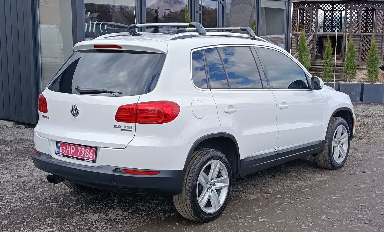 VOLKSWAGEN TIGUAN SE 2012