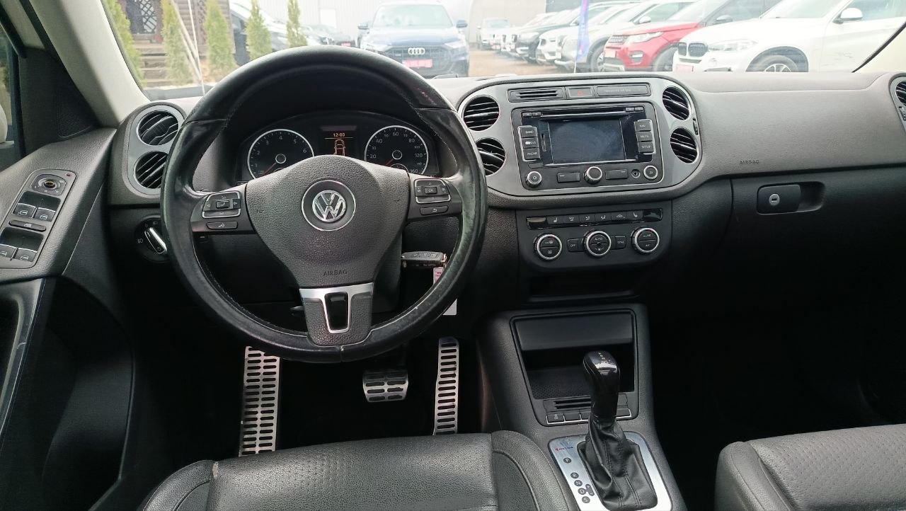 VOLKSWAGEN TIGUAN SE 2012