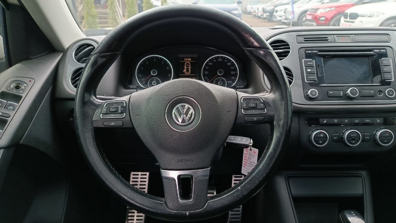 VOLKSWAGEN TIGUAN SE 2012