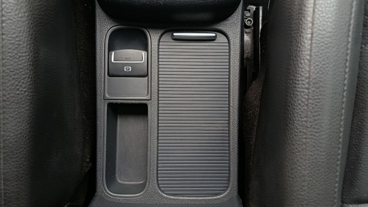 VOLKSWAGEN TIGUAN SE 2012