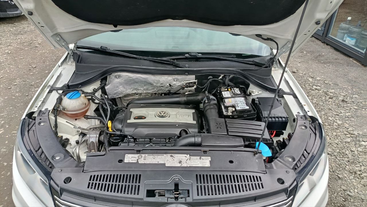 VOLKSWAGEN TIGUAN SE 2012