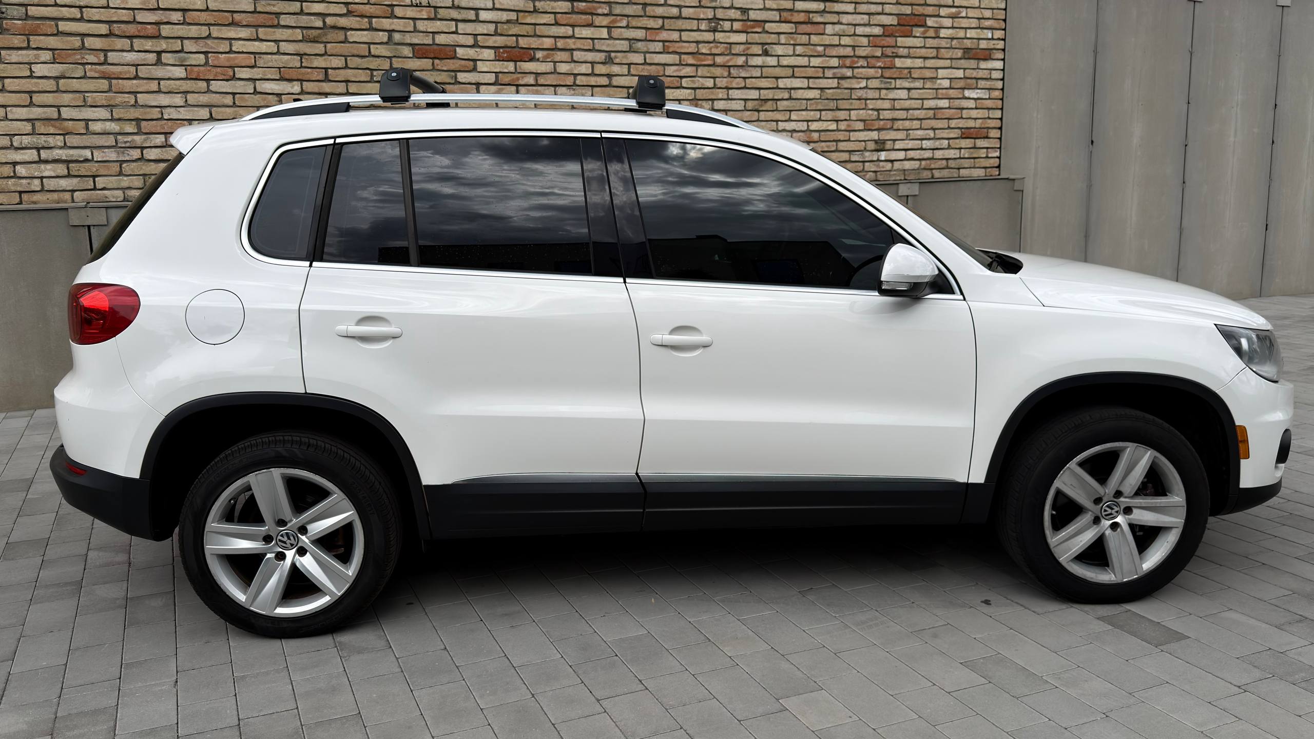 VOLKSWAGEN TIGUAN SE 2012
