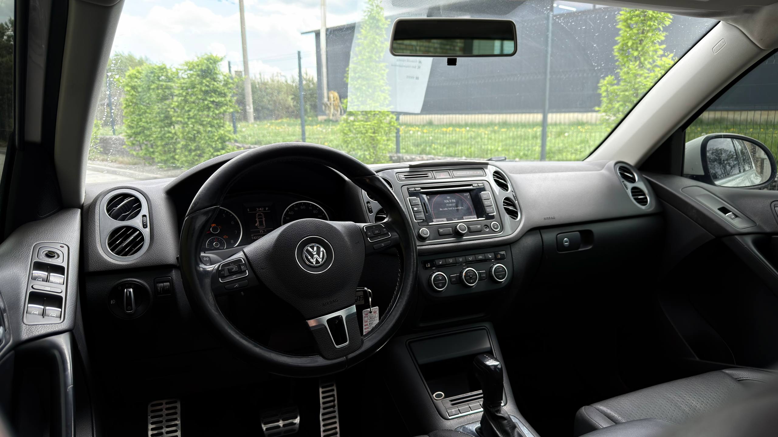 VOLKSWAGEN TIGUAN SE 2012