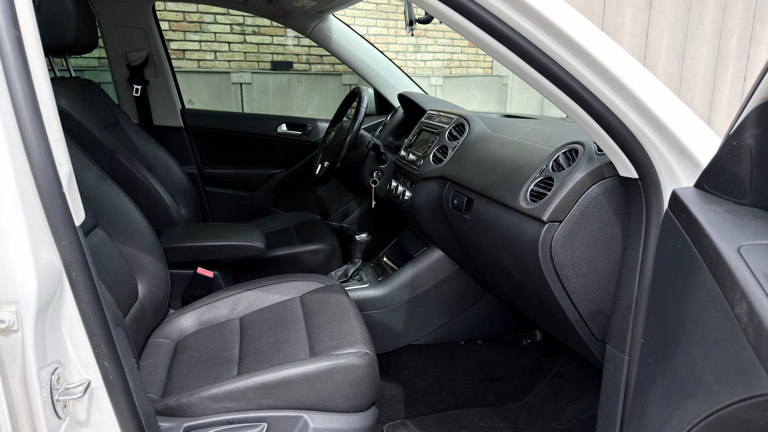 VOLKSWAGEN TIGUAN SE 2012