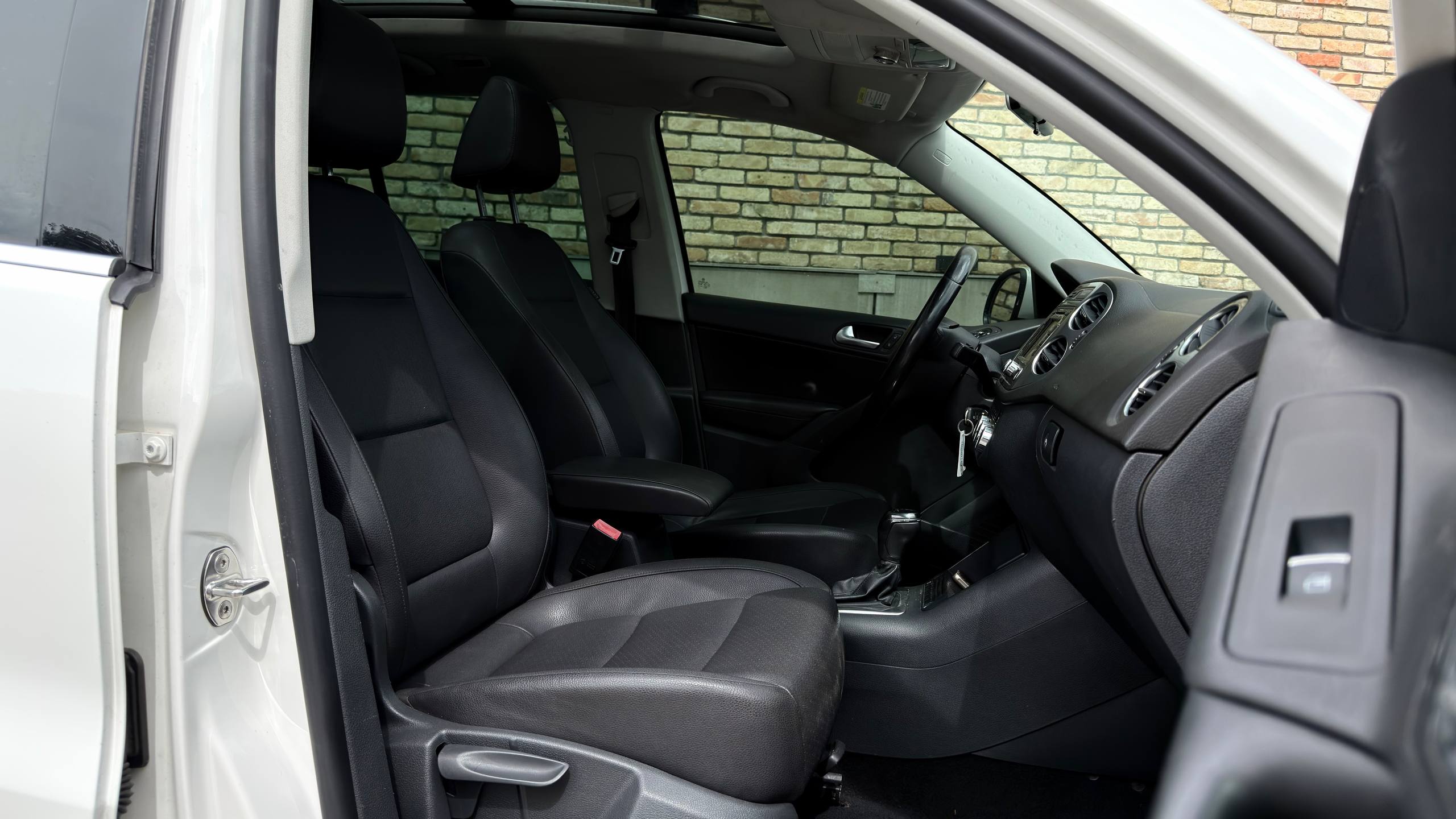 VOLKSWAGEN TIGUAN SE 2012
