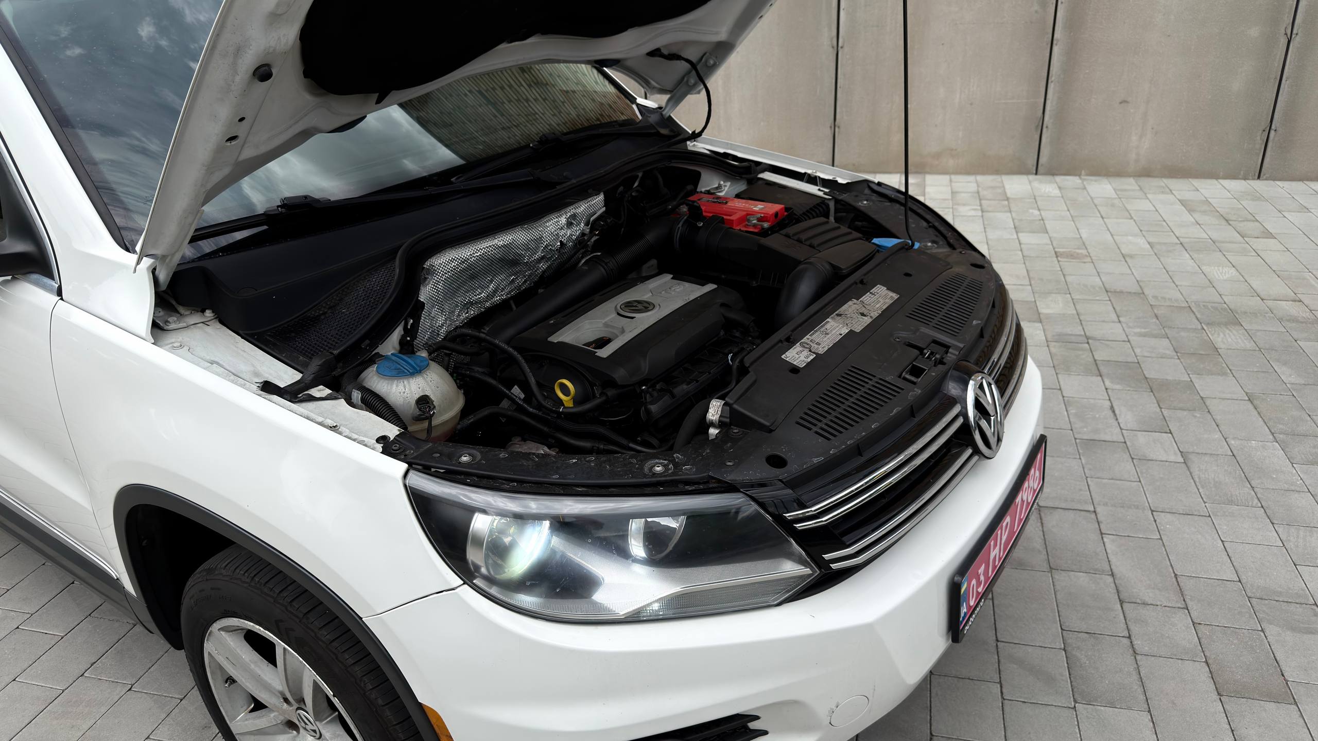 VOLKSWAGEN TIGUAN SE 2012