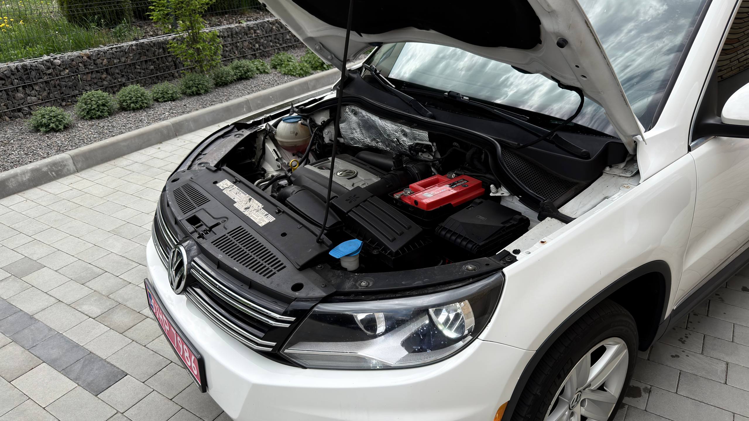 VOLKSWAGEN TIGUAN SE 2012