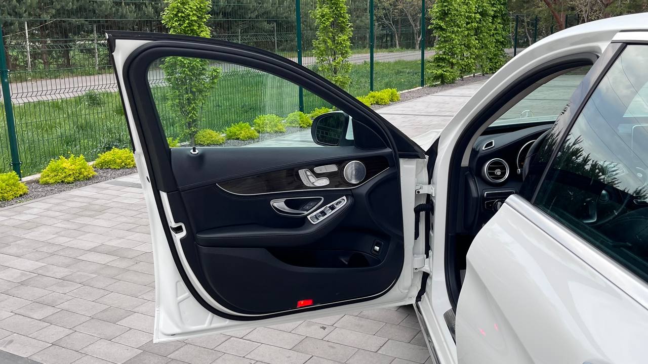 MERCEDES-BENZ C 300 4MATIC 2014