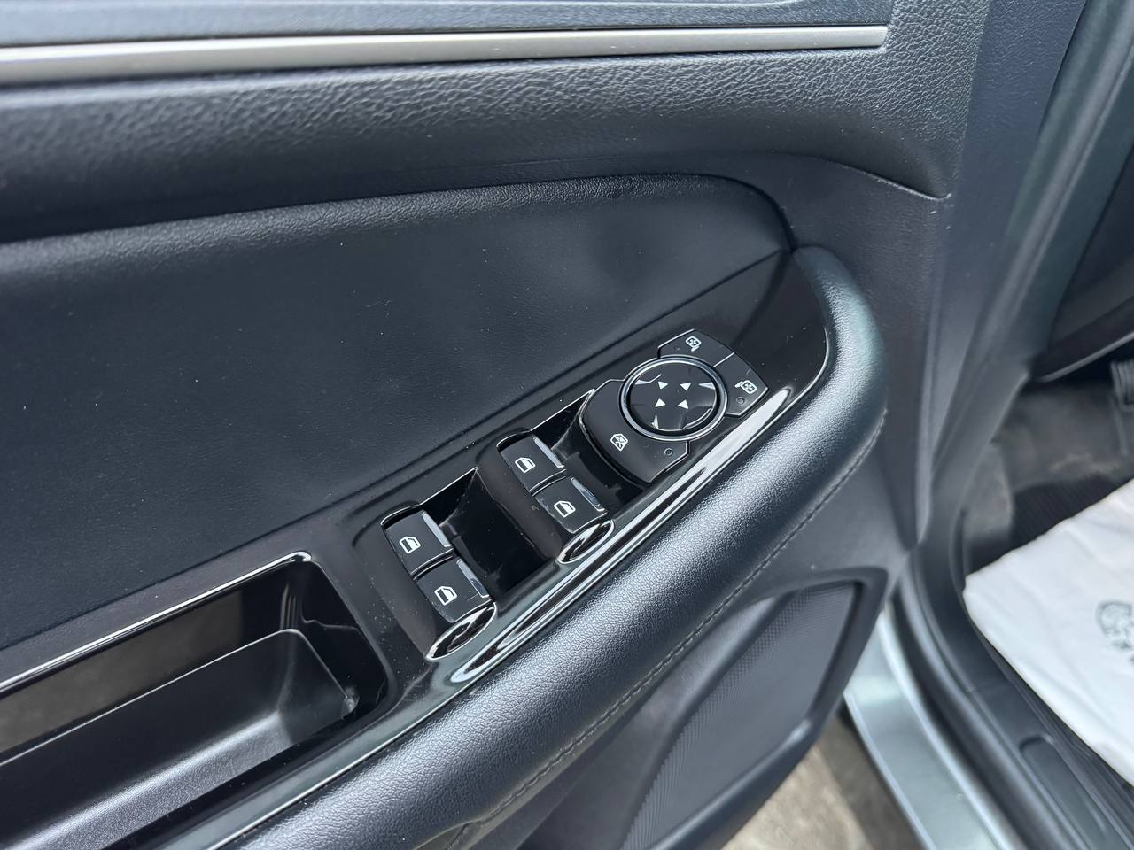 FORD EDGE SEL 2019
