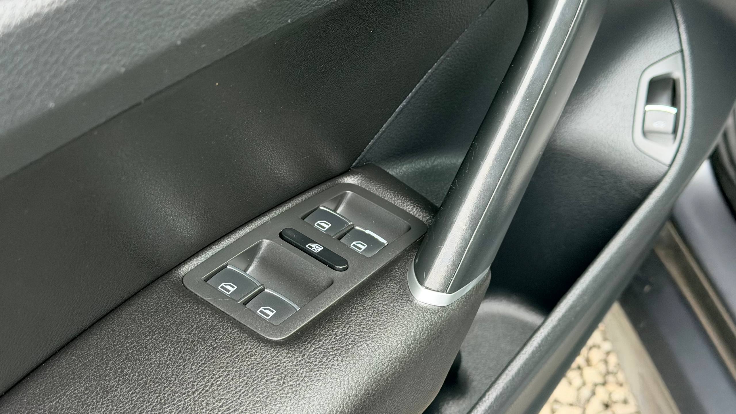 VOLKSWAGEN PASSAT SE 2021