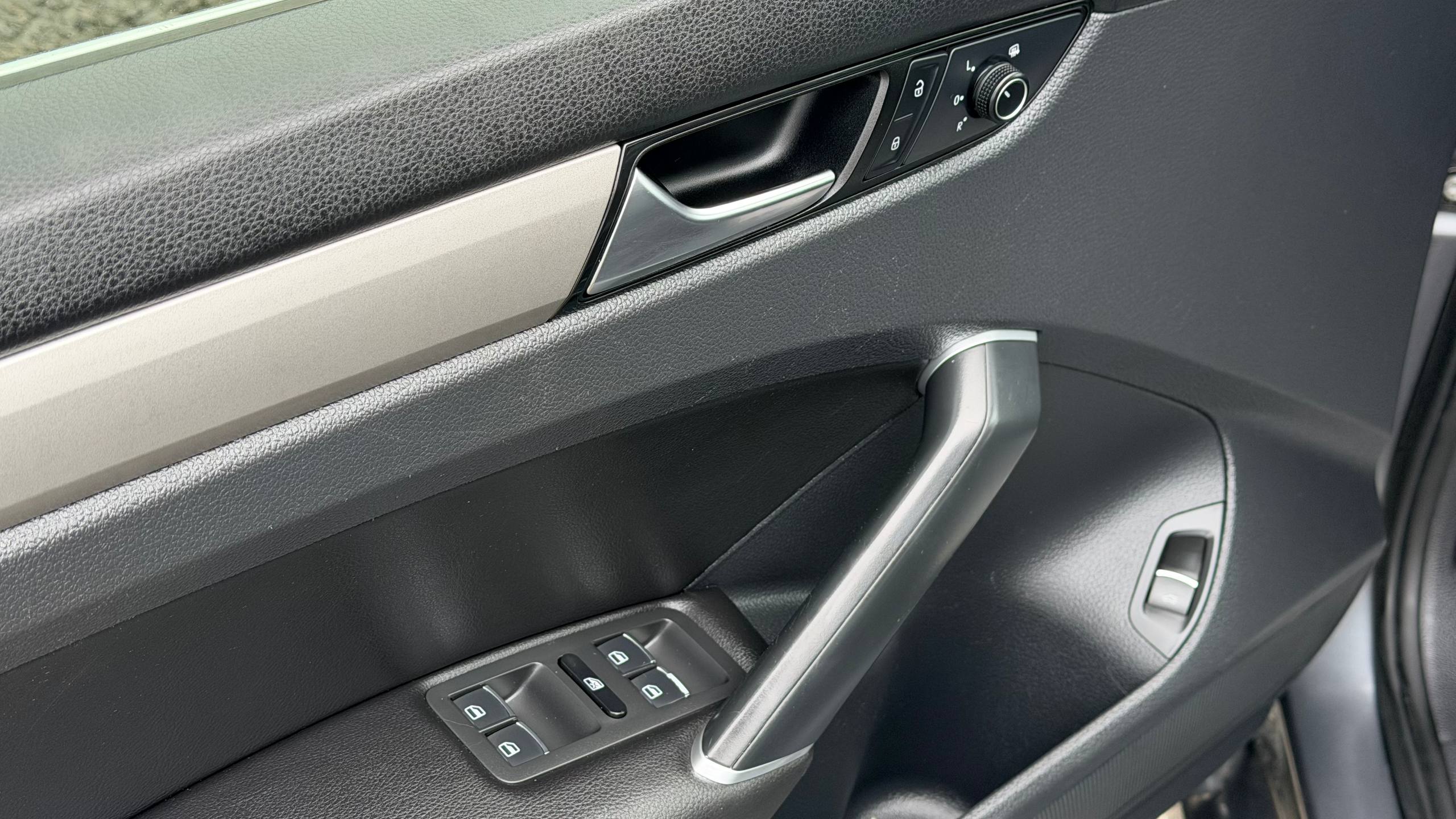 VOLKSWAGEN PASSAT SE 2021