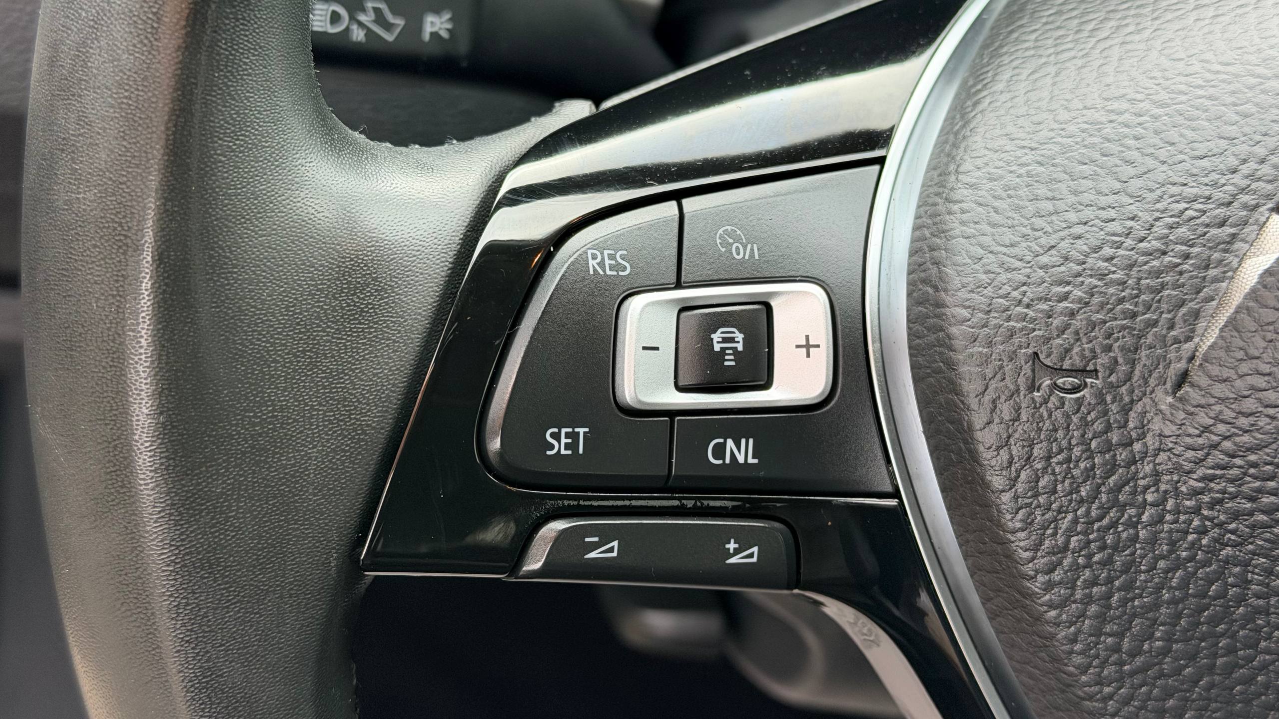 VOLKSWAGEN PASSAT SE 2021